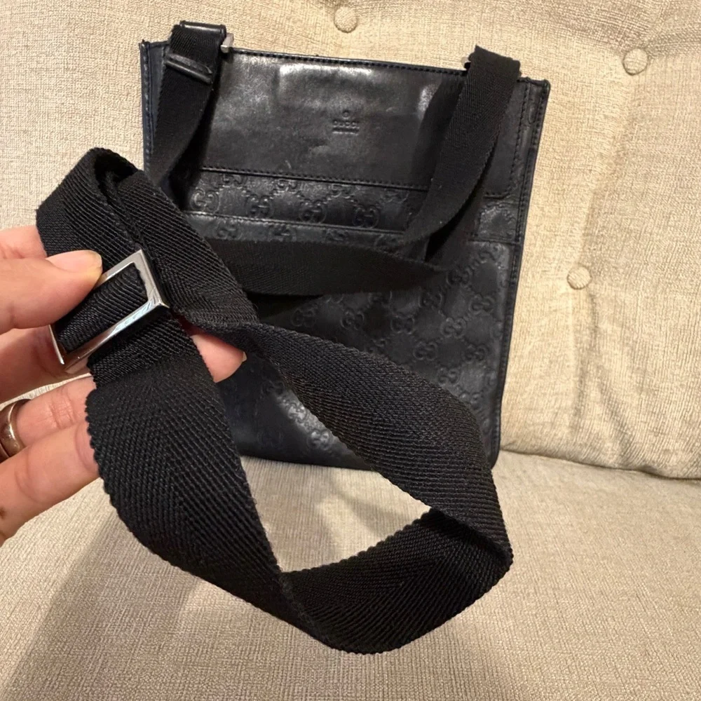 Gucci Black Leather Men's Crossbody Bag